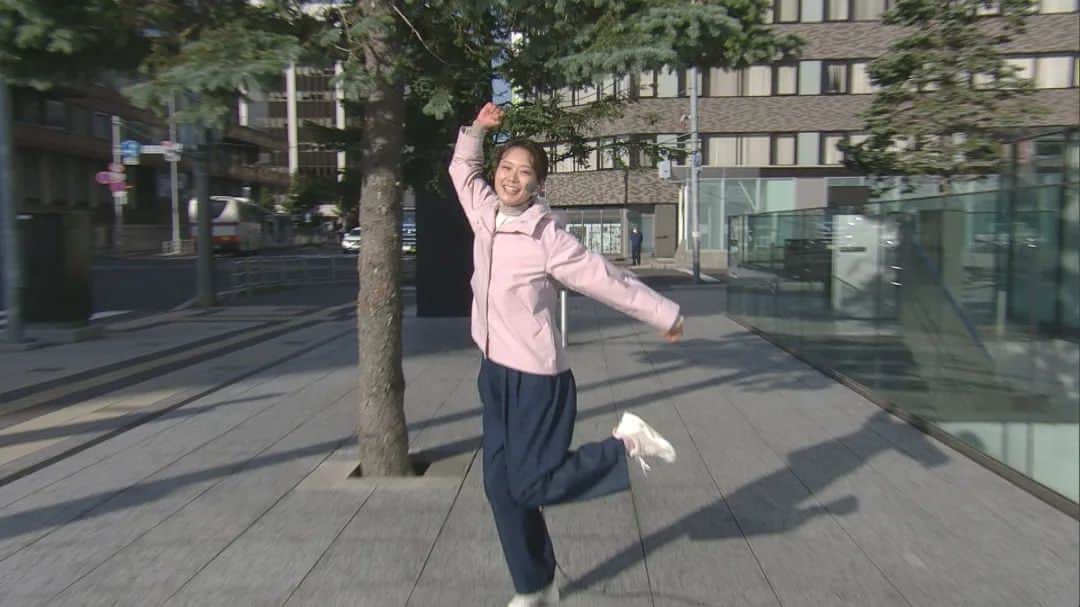 北海道テレビ「イチオシ！モーニング」さんのインスタグラム写真 - (北海道テレビ「イチオシ！モーニング」Instagram)「今週も平日の #イチモニ を ご覧いただきありがとうございました🙇  コーナーが始まって早１ヶ月🍃 みなさんのおでかけの参考になっていますでしょうか⁉️ #札幌おでかけ天気   今回はタイトルコールを１ヶ月分 まとめて全部詰め込んだ動画をお送りします🎦  ３連休あけにまた元気にお会いしましょう🙌  #福地妃菜美 #髙橋まりも #ルナ #金子竜也」11月3日 14時42分 - htb_ichimoni
