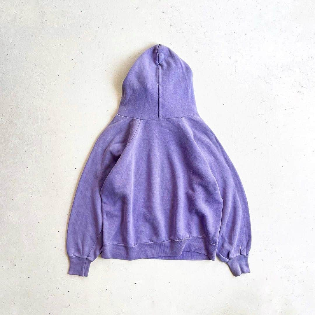 DROP...vintage select shopさんのインスタグラム写真 - (DROP...vintage select shopInstagram)「1970-80s Raglan Sleeve Pullover Hoodie Lavender purple  ラベンダーカラー💜🪻」11月3日 15時15分 - tokyo_drop