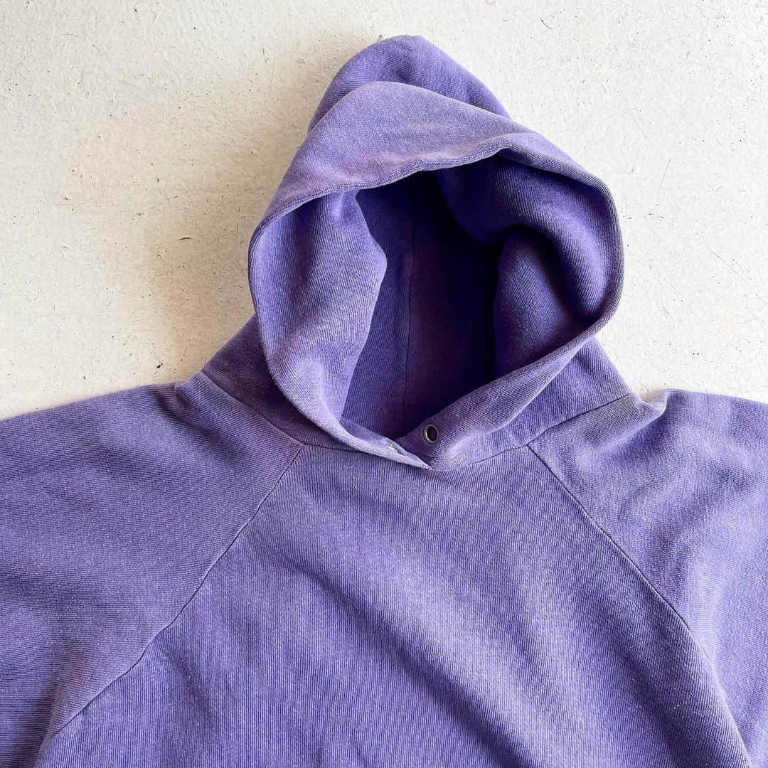 DROP...vintage select shopさんのインスタグラム写真 - (DROP...vintage select shopInstagram)「1970-80s Raglan Sleeve Pullover Hoodie Lavender purple  ラベンダーカラー💜🪻」11月3日 15時15分 - tokyo_drop