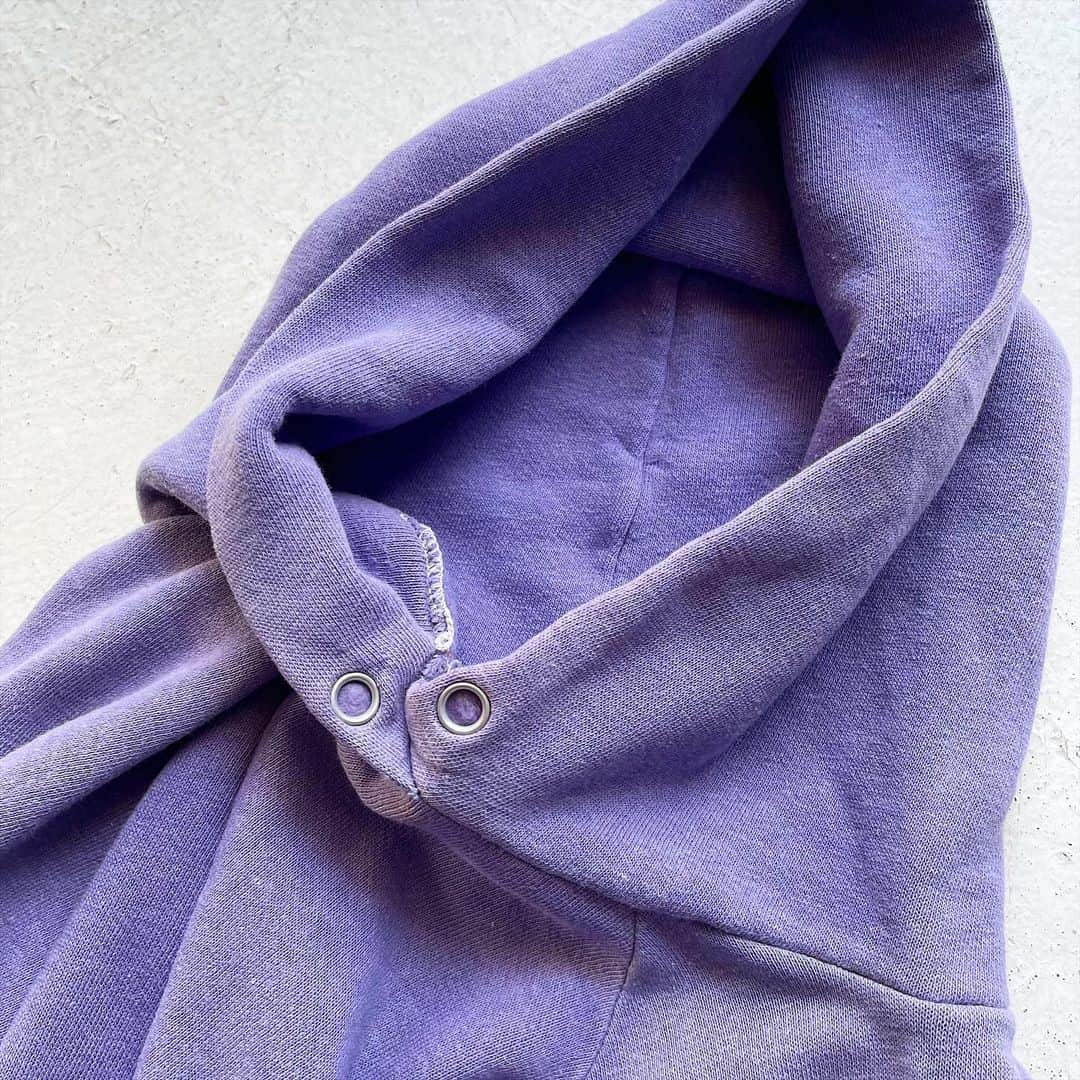 DROP...vintage select shopさんのインスタグラム写真 - (DROP...vintage select shopInstagram)「1970-80s Raglan Sleeve Pullover Hoodie Lavender purple  ラベンダーカラー💜🪻」11月3日 15時15分 - tokyo_drop