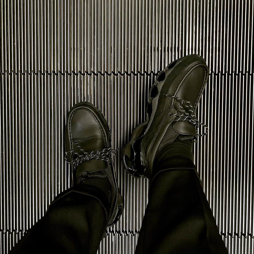 宇野薫のインスタグラム：「UNO☆KICKS MIZUNO  WAVE PROPHECY MOC  #unokicks #mizuno #mitasneakers  #mizunowaveprophecymoc #pr  #ミズノ #ミタスニーカーズ」