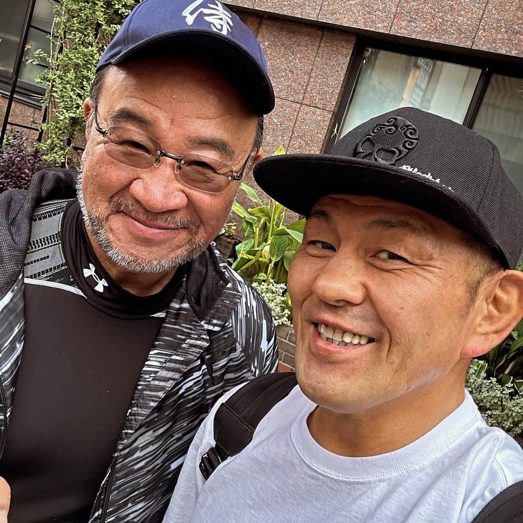 のインスタグラム：「KOSHINAKA  久しぶりに越中さんとタッグ。相変わらずケツケツケツオヤジだった。。。ケツっ」