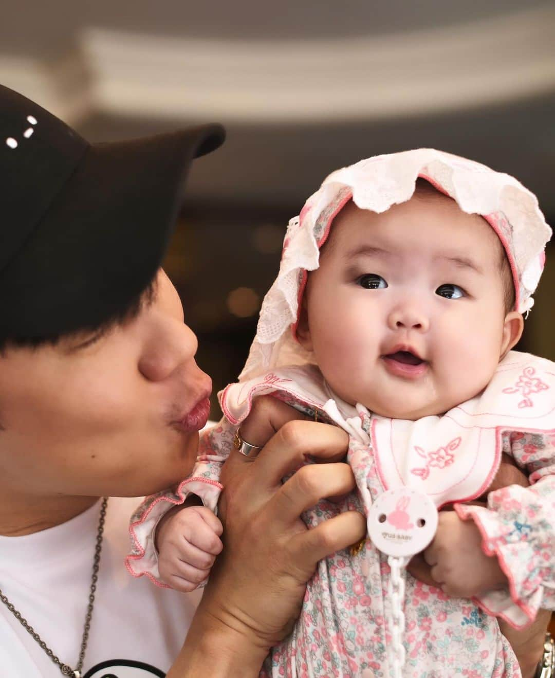 林俊傑さんのインスタグラム写真 - (林俊傑Instagram)「Hi Princess! @charlotte_cncbaby  公主好！ #niece」11月3日 15時39分 - jjlin