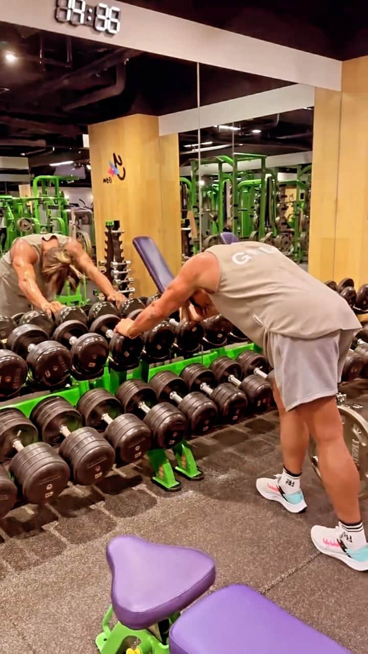 秋山成勲のインスタグラム：「3 sets of this workout💪  @sung1975_japan  @onechampionship」