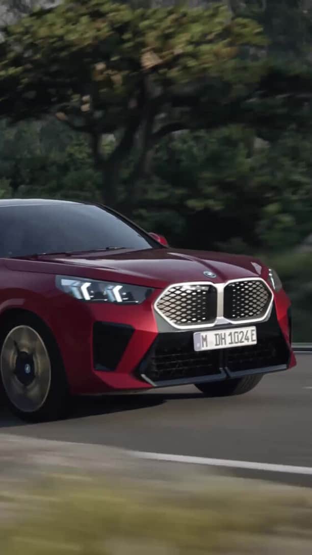 BMWのインスタグラム：「Taking you on a journey full of reaction.   The first-ever BMW iX2. 100% electric. #THENEWiX2 #BMWiX2 #BMW #BMWi #BMWElectric __ BMW iX2 xDrive30: Combined power consumption: 17.7–16.3 kWh/100 km. Combined CO2 emissions: 0 g/km. Electric range: 417–449 kilometers. All data according to WLTP. Further info: www.bmw.com/disclaimer」