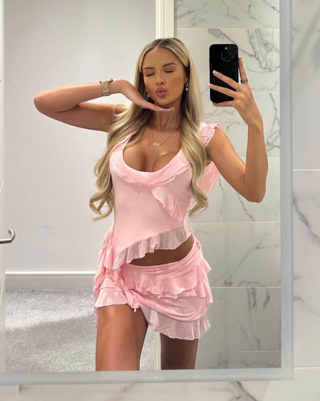 tiger Mistのインスタグラム：「Your most-loved Stormi. 💓 As seen on YOU!」
