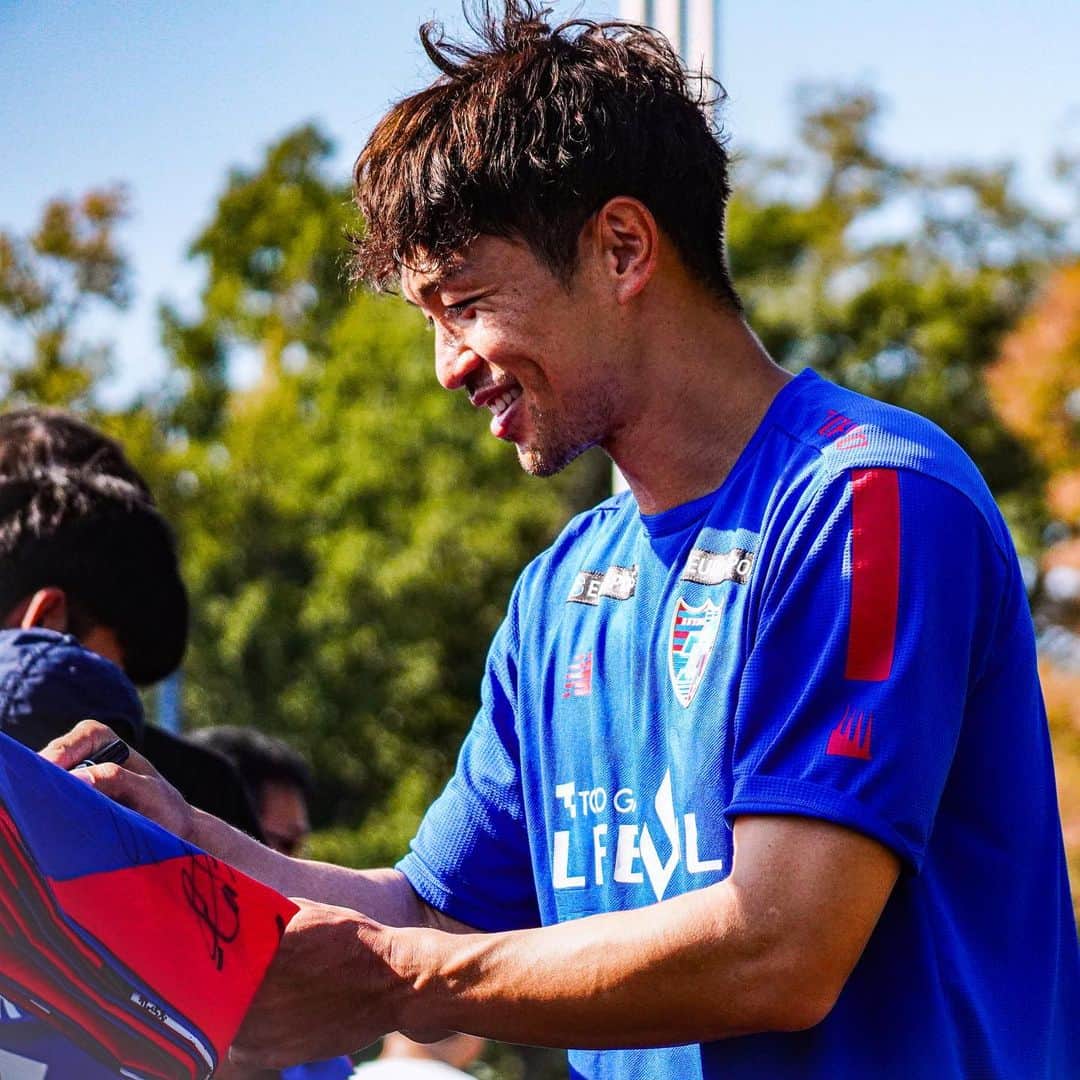 FC東京オフィシャルグッズのインスタグラム：「🔵🔴 たくさんのご来場ありがとうございました☺️🤝 @fctokyoofficial  #FC東京 #fctokyo #tokyo」