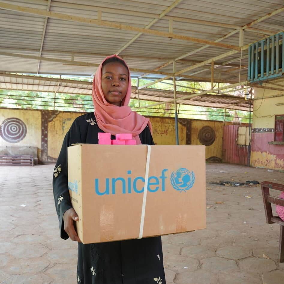 unicefさんのインスタグラム写真 - (unicefInstagram)「Continuous violence in Sudan is putting the health and well-being of 24 million children at risk.  - Nearly 3 million children have been displaced. - Without urgent action, over 19 million children will miss out on school this year. - Tens of thousands of children will be on the brink of death before the year ends.  UNICEF is staying and delivering - but to reach every child, we need your urgent support. Donate today and help save lives. Link in bio.  © UNICEF/UNI432477/Mohamed © UNICEF/UNI427313/Awad © UNICEF/UNI430083/UNI430082/Mohamdeen」11月3日 17時00分 - unicef