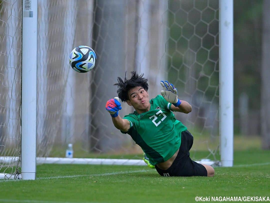 ゲキサカさんのインスタグラム写真 - (ゲキサカInstagram)「徳田、道脇がゴール‼️ U-17日本代表が大学生との練習試合経てU-17W杯へ  #徳田誉 #道脇豊 #佐藤龍之介 #吉永夢希 #小杉啓太 #名和田我空 #中嶋洋太朗 #後藤亘 #山本丈偉 #本多康太郎 #U17日本代表 #u17wc #u17worldcup  #日本代表 #サッカー日本代表 #daihyo #samuraiblue #🇯🇵 #japan #jfa #soccer #football #サッカー #フットボール #⚽️ #gekisaka #ゲキサカ ©︎Koki NAGAHAMA」11月3日 17時00分 - gekisaka