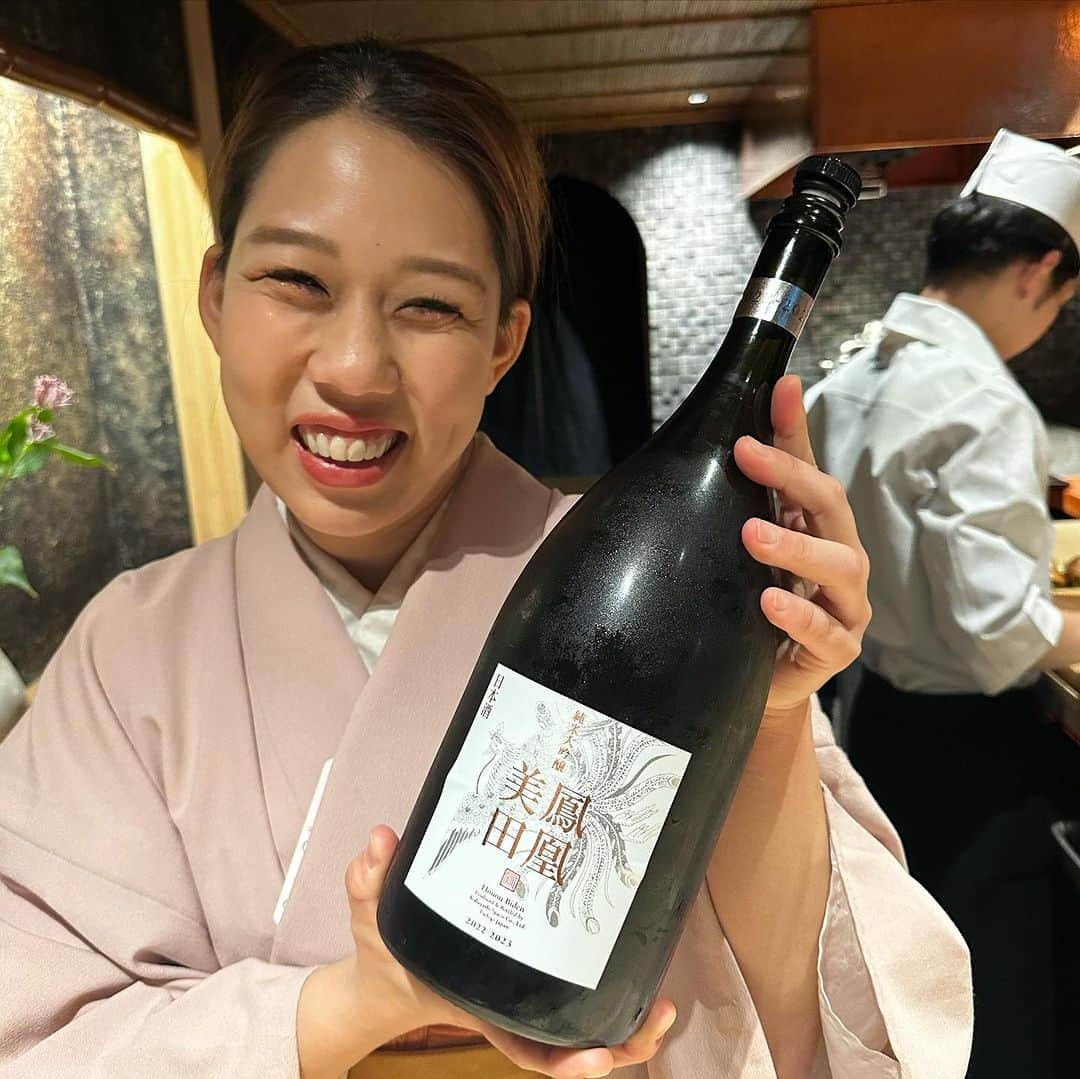 山岸久朗さんのインスタグラム写真 - (山岸久朗Instagram)「新装開店した祇園さ々木さん。御料理のお写真はアップ禁止なのが残念なほど素晴らしかったです。ここにしかない料理とサービスがある。  ひっさしぶりにＫ先生が同じ席にいました。榎本の話し、出禁の話し、その他、聞きたかったことが聞けた😂😂😂  #祇園さゝ木  #祇園ささ木  #祇園ささき  #ミシュラン三ツ星  #祇園 #祇園四条 #祇園グルメ #祇園ランチ #祇園ディナー」11月3日 17時29分 - yamaben