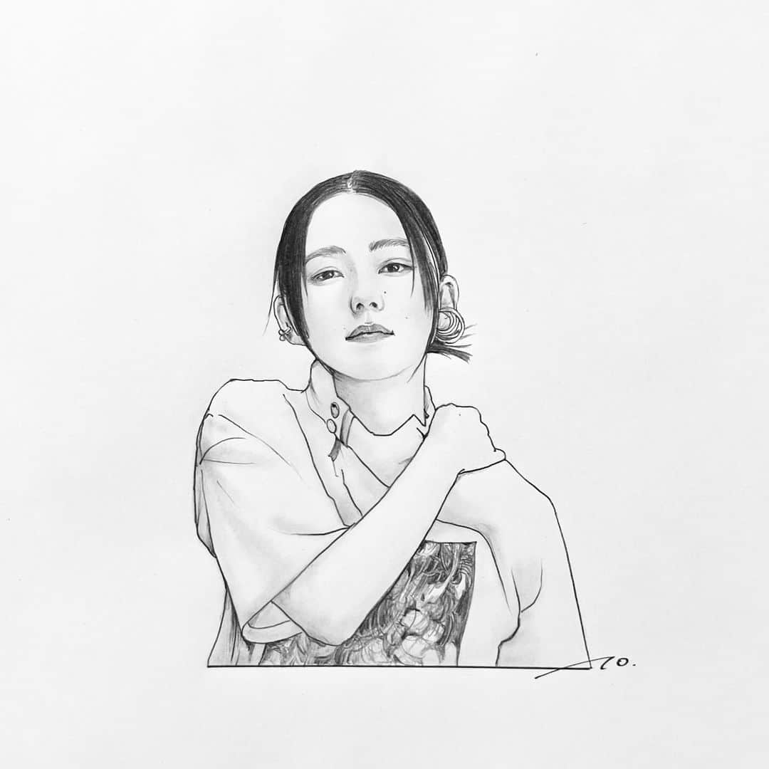 逢坂庵さんのインスタグラム写真 - (逢坂庵Instagram)「23sketch1104 ・ ・ #pencildrawing #portrait #portraitsketch #illustagram #monochrome #actress #yamadaanna #annayamada  #namida #pv #鉛筆画 #人物画 #素描 #イラストグラム #モノクロイラスト #美人画 #女優 #山田杏奈 #山女 #ゼイチョー #ゴールデンカムイ」11月3日 17時24分 - ohzaka_an