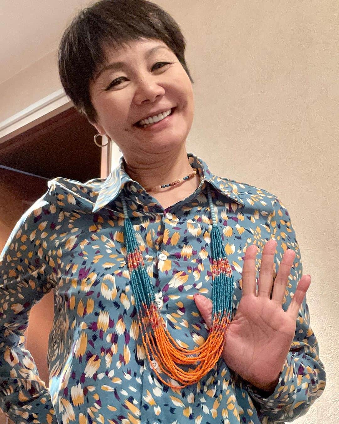 山本華世さんのインスタグラム写真 - (山本華世Instagram)「手作りアクセサリー、2.3枚目は娘みたいなバイトちゃんに教えてもらって購入した通販 #shein #コスパ最高 #60代ファッション #50代ファッション #ハンドメイド #ネックレス #手作り #手作りアクセサリー #アラカン #還暦 #秒読み」11月3日 17時32分 - kayo_092