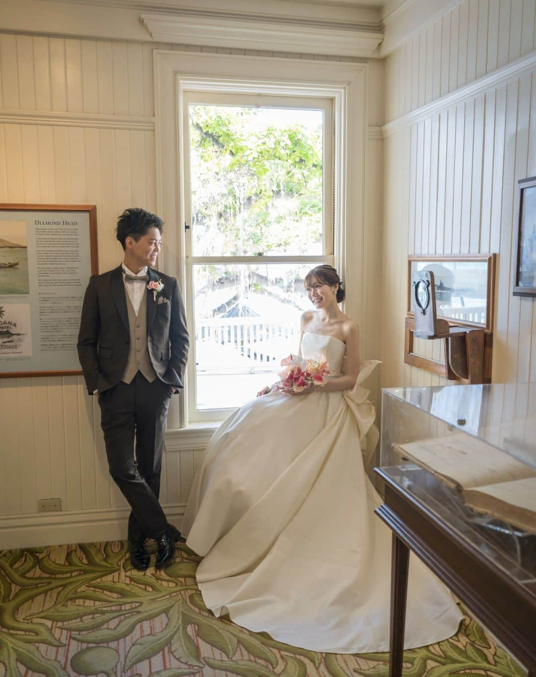 RealWeddingsさんのインスタグラム写真 - (RealWeddingsInstagram)「モアナサーフライダーホテル内撮影♡(2023.9.2)  Planning:@realweddings_hawaii  Photo: @iluminiphoto  Hair&Make:@rie_utahm   ◆ハワイウエディング相談会空き状況※空き状況は随時変動いたします。直近のご案内も可能な日程もございますので、お気軽にお問い合わせ下さいませ。  11/11(土): 11:00/14:00 /17:00 11/12(日): 11:00 /17:00  ◆ホームページよりお問い合わせの場合はこちら https://www.realweddings.jp/reservation/  #ハワイ挙式#ハワイウェディング#ハワイ婚#リゾ婚#ハワイフォト #ハワイウエディングプランナー #海外挙式#2023冬婚 #2024年春婚#結婚式準備#モアナサーフライダーウェスティンリゾート #セントラルユニオン大聖堂 #hawaii#hawaiiwedding#hawaiiweddingplanner#realweddings_hawaii#moanasurfrider #moanasurfriderwedding #centralunionchurch」11月3日 17時54分 - realweddings_hawaii