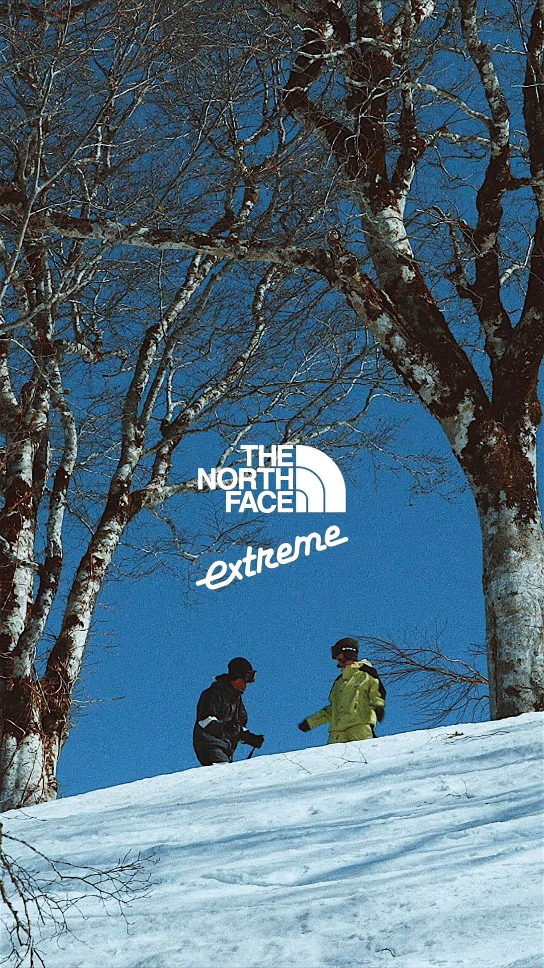 THE NORTH FACE JAPANのインスタグラム：「[ 92 EXTREME Snow Collection ]  80年代後半にかけてゲレンデのスキーブームから外れたより山深いエリアへ赴き、誰も滑ることが想像できないような急峻な斜面や崖を滑り降りる、そんなエクストリームスノースポーツが登場。 当時、そんなシーンを支えるべく生まれたスノーギアが“EXTREME Collection”。 Fall/Winter 2023では90年代当時のクラシカルデザインを活かしつつ、現代の最新素材を採用したモデルへアップデート。スノースポーツをフリースタイルに楽しむためのウェアとして展開します。  THE NORTH FACE Athlete @aya_sato_49 @tetsukawaguchi  #thenorthface #ザノースフェイス #neverstopexploring #snow #ski #スキー #snowboard #スノーボード #exterme」