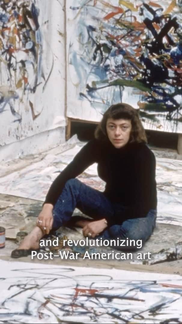 クリスティーズのインスタグラム：「Joan Mitchell’s ‘Untitled’   Using the full reach of her arms and often standing on tiptoe, Joan Mitchell approached her canvases with relentless determination. The towering scale of her paintings was tantamount to the limitless of her ambition, particularly in the late 1950s, when she was at the apex of her career.    In the tradition of storied painters such as Sofonisba Anguissola and Artemisia Gentileschi, Mitchell had to fight for the recognition that she was due as a female artist in a male-dominated industry. She succeeded with her forceful yet lyrical form of gestural abstraction grounded in memories of the natural world. Brimming with lush, unfettered hues in a veritable explosion of texture and form, ‘Untitled,’ circa 1959, stands as a best-in-class example, declarative of the artist’s profound mastery of color.  Learn more about the work online now via our LinkinBio!   20th Century Evening Sale | New York | 9 November」