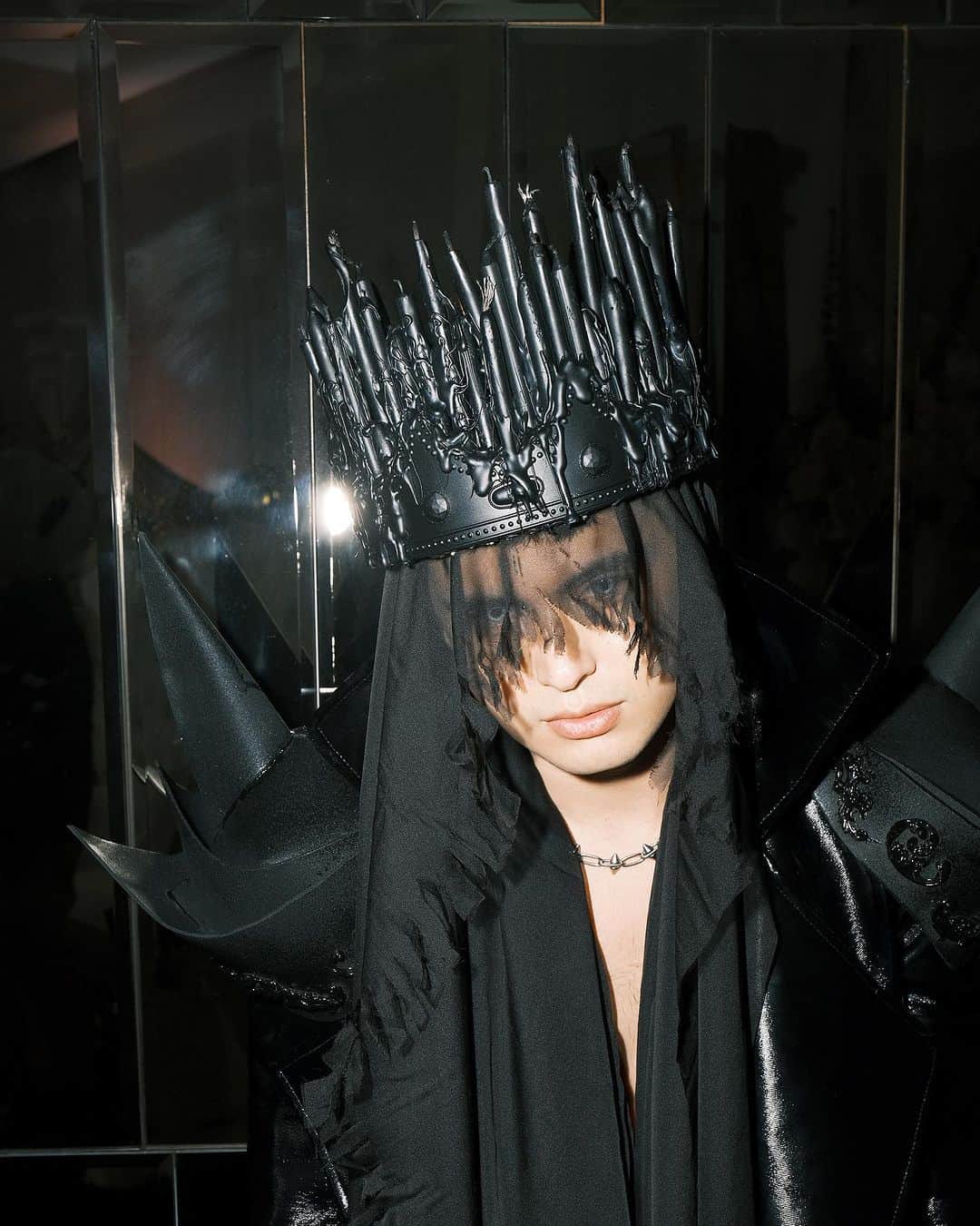 ジェームス・リードのインスタグラム：「HADES & PERSEPHONE 🖤 @the_opulence_ball」