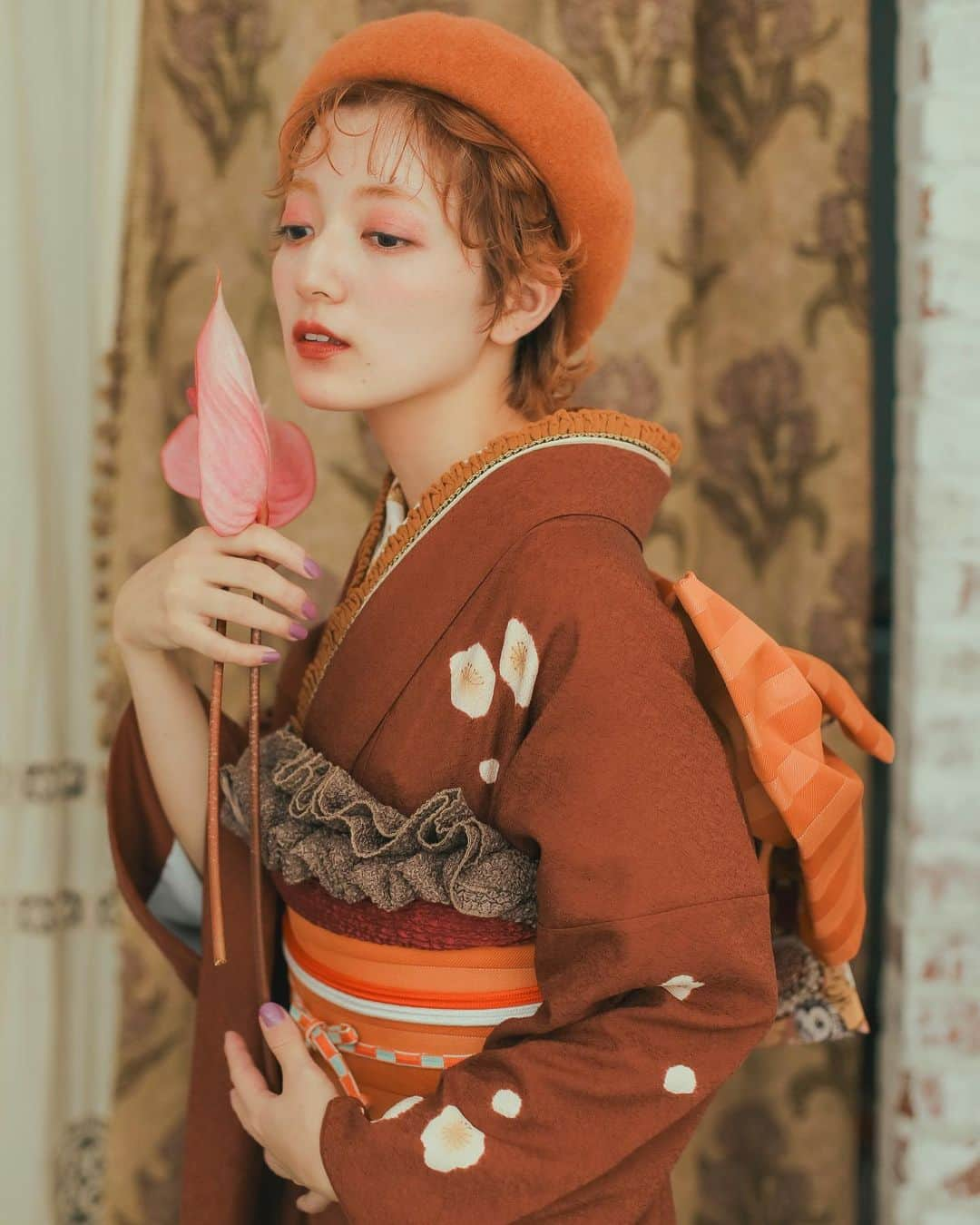 Akinori Shimizuさんのインスタグラム写真 - (Akinori ShimizuInstagram)「hurisode-photo.  hair&make @jn.sy______  hurisode @aedam_furisode   成人式のヘアセット、お着付け、メイクをご希望の方は お電話又はDMにてお問い合わせ下さい👘💐  2do(ニド)  〒433-8123  静岡県浜松市中区幸4丁目18-19 1F TEL 053-522-8056 定休日 毎週月曜日、第3日曜日 営業時間  平日 10:00〜19:00 　　　　(カット最終受付18:00)  土日祝 9:00〜18:00 　　　　(カット最終受付17:00) 駐車場 6台あり  #浜松美容室 #浜松ヘアサロン #浜松ヘアアレンジ #成人式 #成人式ヘア」11月3日 18時24分 - akinorihair