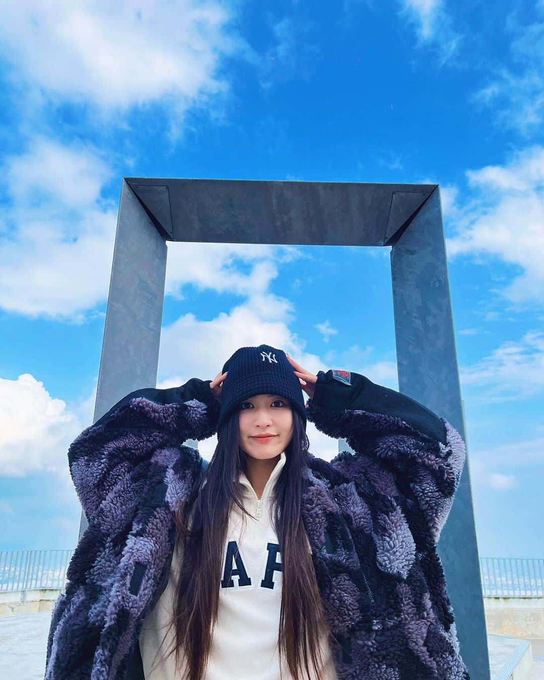 當山みれいさんのインスタグラム写真 - (當山みれいInstagram)「札幌の空は近かった🍁☁️」11月3日 18時25分 - touyamamirei