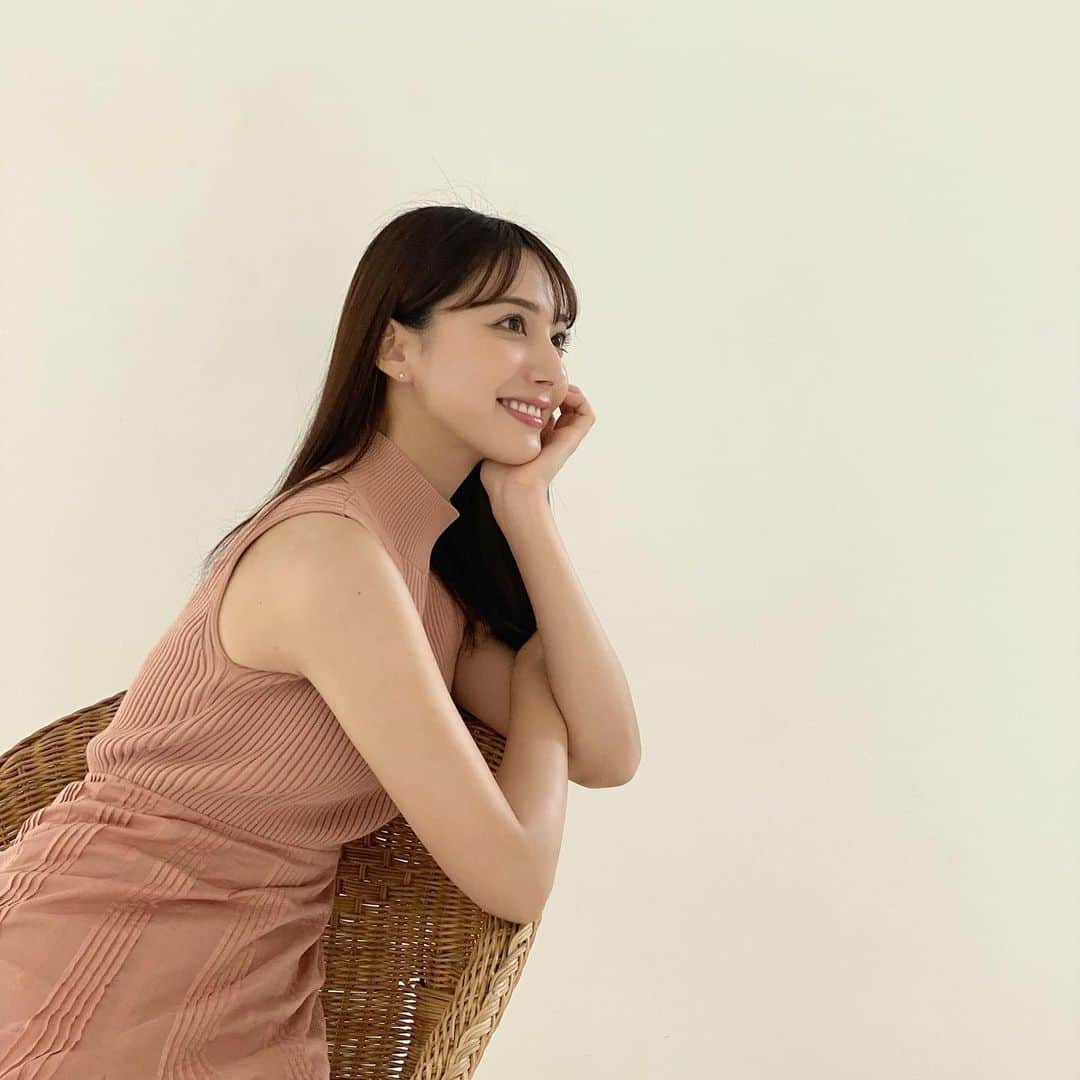 武藤彩芽さんのインスタグラム写真 - (武藤彩芽Instagram)「. . あっというまに11月🐻 そろそろ冬服出さなきゃな〜！  写真は少し前にした撮影の様子💭 またお知らせします✉️🩷」11月3日 18時28分 - mutoayame