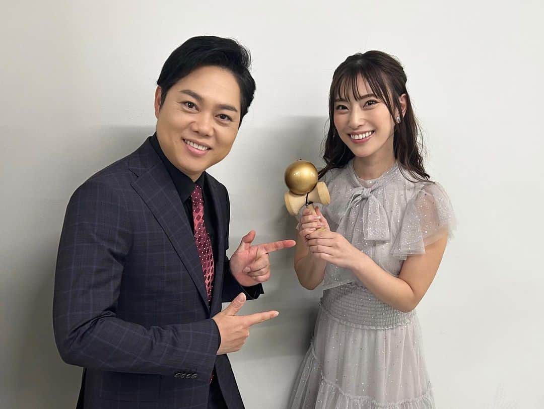 藤井香愛さんのインスタグラム写真 - (藤井香愛Instagram)「BS-TBS「昭和歌謡ベストテンDX」 「セリフ入りの歌」特集📺  私は薬師丸ひろ子さんの「あなたを・もっと・知りたくて」に初挑戦しました🎤✨ セリフ入りの歌ってなんだかドキドキしますね〜💕 ご覧いただきありがとうございました！感想お待ちしています😆  #昭和歌謡ベストテンDX #昭和歌謡 #関根勤 さん　#早見優 さん #三山ひろし さん　#辰巳ゆうと さん　#朝花美穂 さん #藤井香愛　#徳間ジャパン #夢告鳥　#歌謡曲　#薬師丸ひろ子 さん　#カバー曲　#セリフ入り」11月3日 18時32分 - fujii_kawai