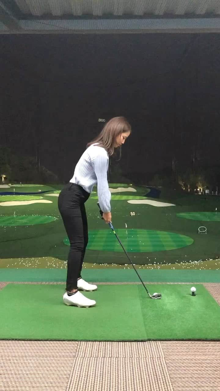 なみのインスタグラム：「練習場行きたい🫶⛳️  スイング変わったかな🐒  #ゴルフ #ゴルフウェア #ゴルフ女子 #ゴルフ好き #ゴルフ大好き #ゴルフスイング #ゴルフバカ #ゴルフ好きと繋がりたい #ゴルフ仲間募集中 #ゴルフコーデ #ゴルフ初心者 #ゴルフ#ゴルフ場 #golf #golflover #japanesegirl #japan #골프 #골프여자 #골프스윙」