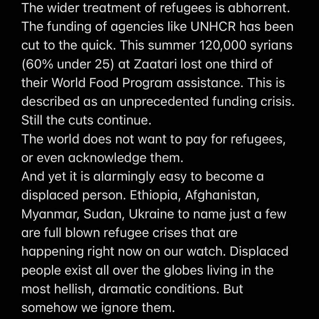 エリー・ゴールディングさんのインスタグラム写真 - (エリー・ゴールディングInstagram)「@refugees  One last thing. #FreeTheHostages」11月3日 18時55分 - elliegoulding