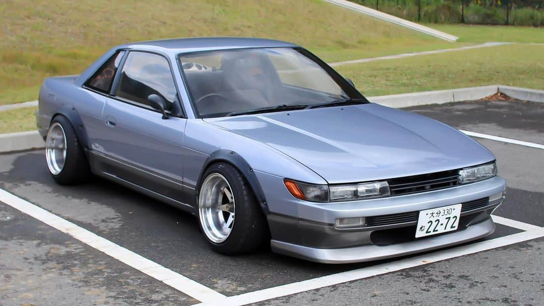 テレスのインスタグラム：「本日の動画はこの後19時より公開☀️  #愛車紹介#テレス#nissan#silvia#s13#sr20」