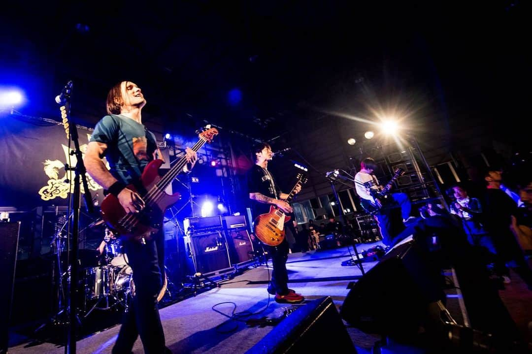 MONOEYESのインスタグラム：「2023.10.28 騎馬武者ロックフェス2023 南相馬市馬事公苑 photo by Maki Ishii  #monoeyes」