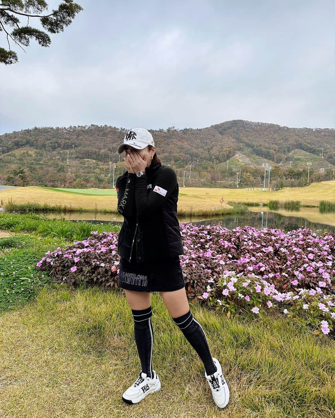 イ・ボミさんのインスタグラム写真 - (イ・ボミInstagram)「- 다음주 시합을 위해서... 연습🏌️‍♀️  @markandlona #markandlona」11月3日 19時03分 - bomee.lee