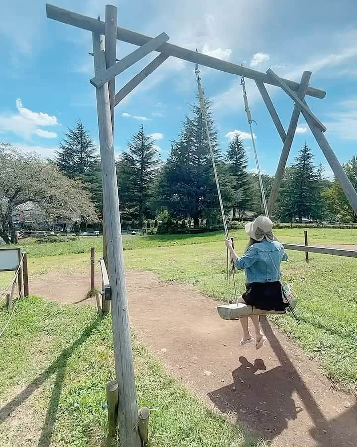 明星優花のインスタグラム：「動物達と戯れました💕 ひたすら動物達に話しかけた結果… 動画見てねww  可愛かったぁ😝 何枚目が良好き⁉️笑  #動物園 #アルパカ #ヤギ #あひる #馬 #那須高原りんどう湖ファミリー牧場」