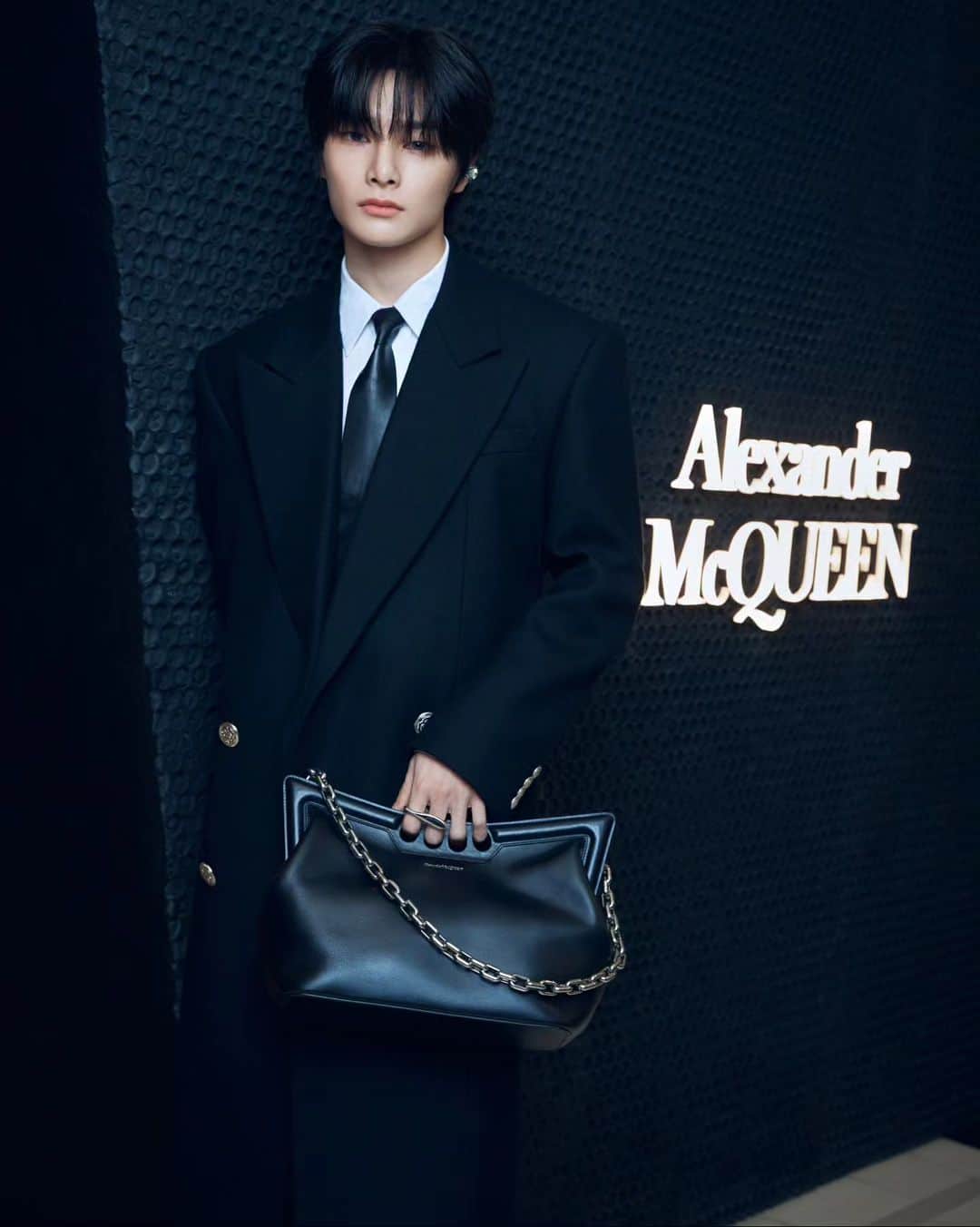 アイエンさんのインスタグラム写真 - (アイエンInstagram)「#ad #AlexanderMcQueen #SeenInMcQueen」11月3日 19時09分 - i.2.n.8