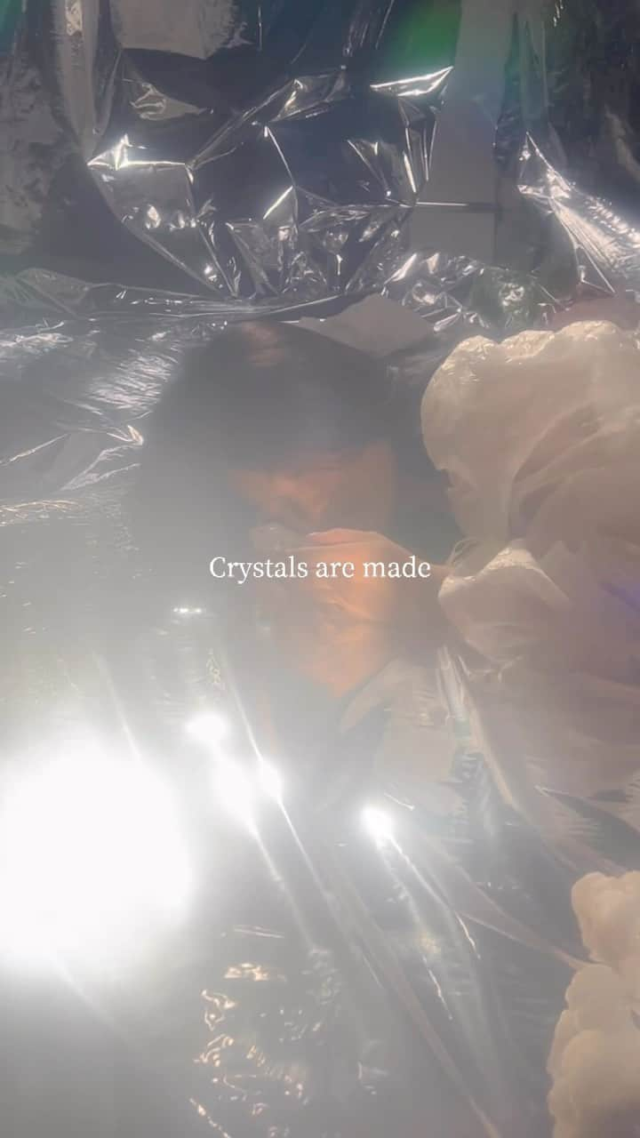 由薫（YU-KA）のインスタグラム：「「Crystals」何度でも聴いてほしいです 💎 #由薫 #Crystals #OnlyForReels #たとえあなたを忘れても」