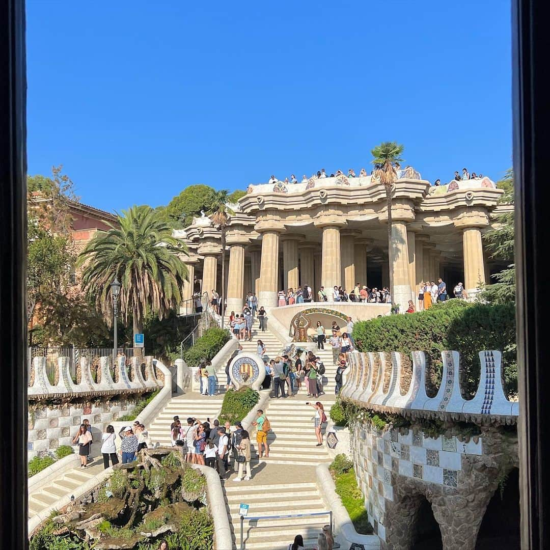 神谷由香のインスタグラム：「"Spanish food in Barcelona🇪🇸"  観賞用になるはずのスペインでのご飯の写真  旨みすぎて魚介類の宝石箱やった🥹 旅行の時は腹10分目😋  #Barcelona #spanish #バルセロナ #スペイン料理　#laboqueria #スペイン　#spain」