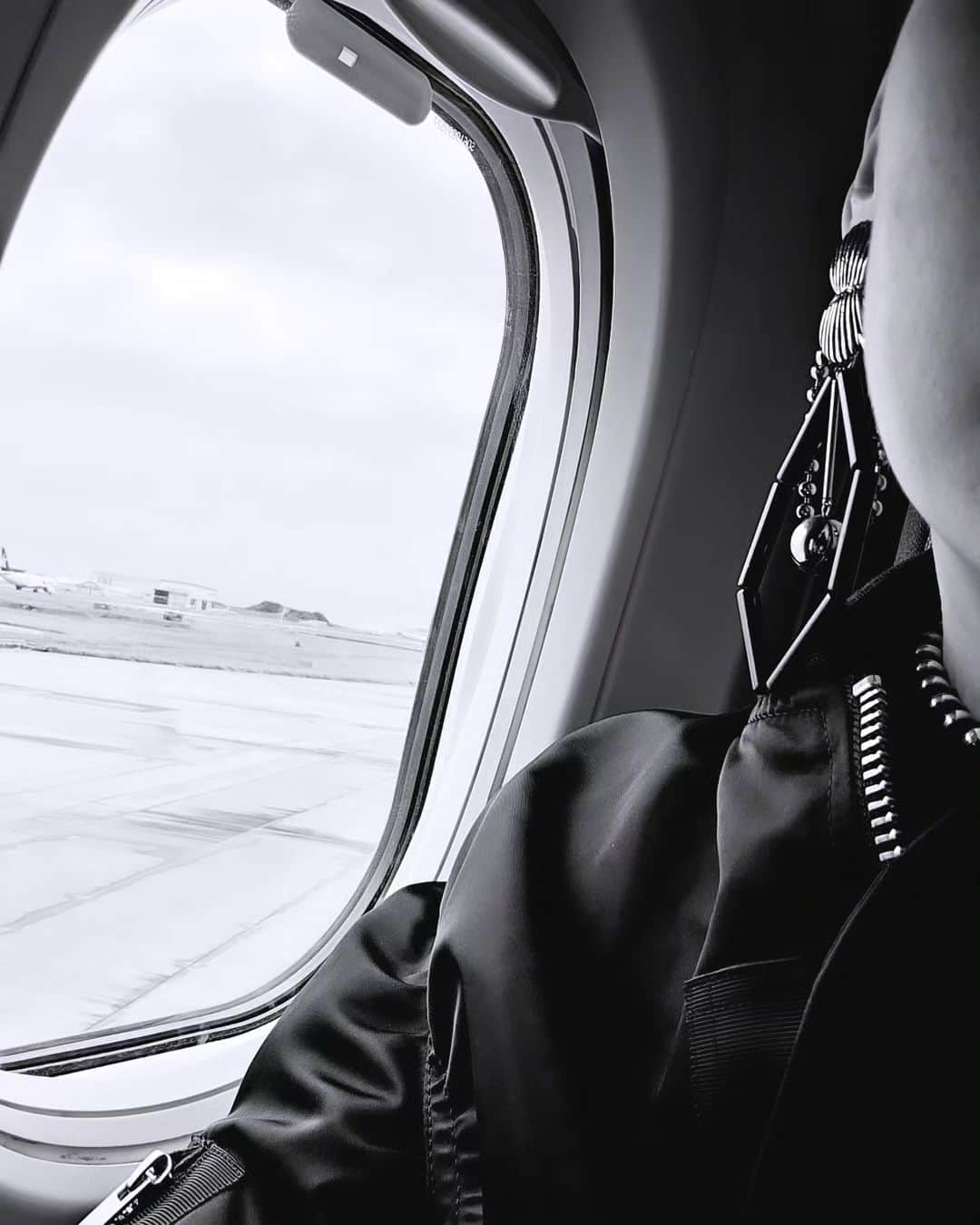 Shihoのインスタグラム：「旅好き  #ilovetotravel #travel #trip #airplane #旅 #旅行 #飛行機 #singerslife」