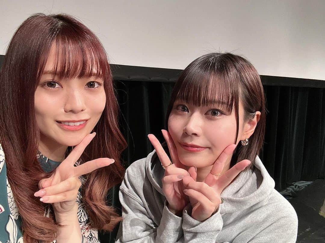 宮田愛萌さんのインスタグラム写真 - (宮田愛萌Instagram)「愛萌です。 アイドル歌会に出演させていただきました。今回で4度目！ 嬉しい限りです。 今回は自分で勝手に縛りを設けて歌をつくってみたのですが、やっぱり難しいですね〜 一緒に出たアイドルさんたちの歌もすごく素敵なものたくさんあって楽しかったです❤︎  そして俵万智さん、紫綬褒章受章おめでとうございます！直接お祝いさせていただけて嬉しかったです。 俵万智さんともお写真撮っていただいたのですが、SNS掲載の許可をいただくのを忘れてしまったので、 私のフォルダにひっそりしまっておこうと思います(またお会いできたらその時に伺います……)  アイドルのみなさまとはお写真を撮って、許可までいただいておりますので載せますね☺️  #アイドル歌会」11月3日 19時28分 - manamomiyata_official