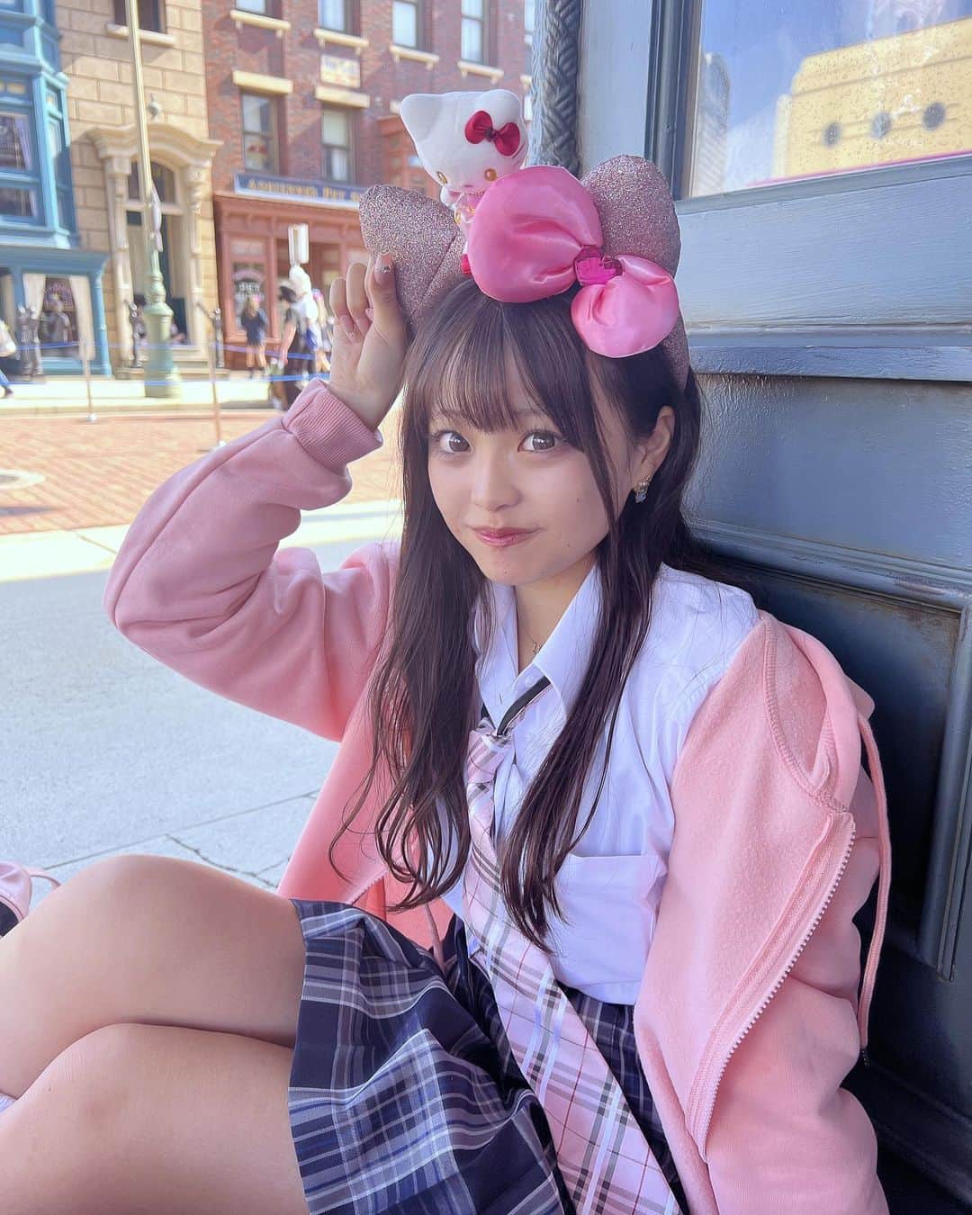 杉井美咲のインスタグラム：「usj🌏🩷🩷  半年ぶり楽しかった！ぎりぎりホラーナイトも間に合ったよ👻❤︎ ・  ・ #jk #sjk #jk2 #jkブランド #jkの素敵な思い出 #07 #女子高生ミスコン 杉井美咲 #高一ミスコン #ユニバ」