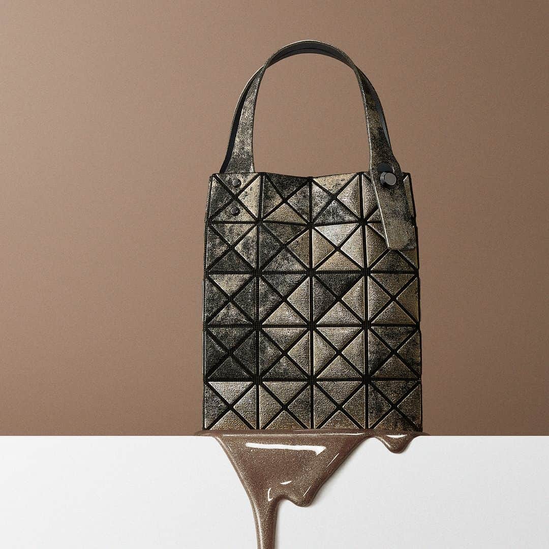 BAO BAO ISSEY MIYAKE Official Instagram accountのインスタグラム：「"PLATINUM NEBULA"  Release Month: November, 2023 *The release month might be different in each country.  #baobaoisseymiyake #baobao #isseymiyake #baobaoisseymiyakeAW23」