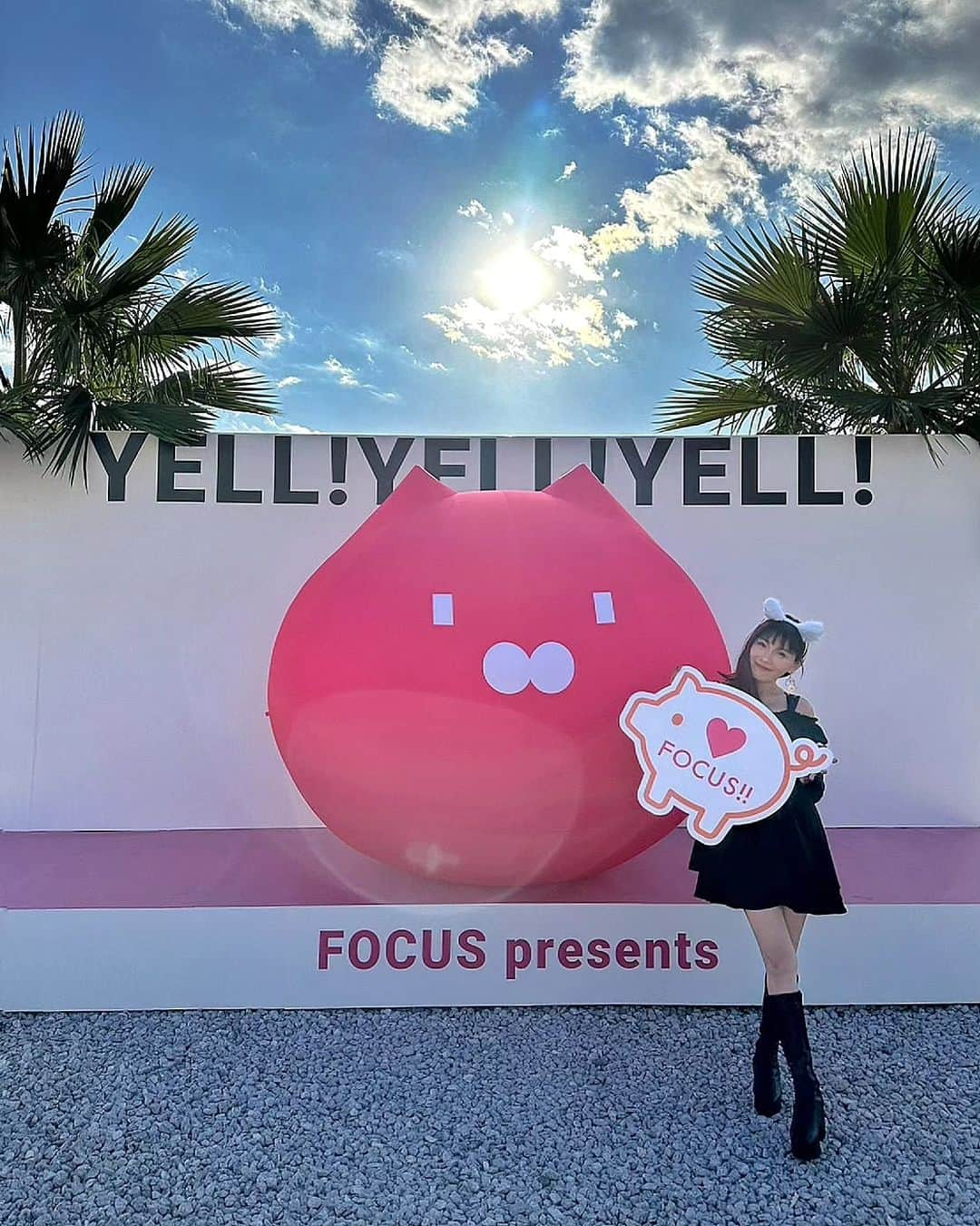 丹遥ニナのインスタグラム：「「PR」豊洲のキラナガーデンで開催された【YELL❕YELL❕YELL❕】イベント @focus_corporation に遊びに行ってきた💕💋🥰 ・ ・ 天気がよく、空が青くて、会場がお洒落すぎて❗もうすべて楽しい〜 仲間のインフルエンサー達とハロウィンカチューシャをして、たくさん有名なブースを回ったり、party、ビンゴ、騒ぐ⤴️最高な一日めちゃくちゃ楽しかった、ありがとうございました❣️🍸🥳 ・ ・ 見てみて、こんな素晴らしいブースがあったよ 👇👇👇 📍No1：メルセデス・ベンツ豊洲 @mercedesbenztoyosu  ーーーーー メルセデスの最新モデルや認定中古車をご検討なら、 是非行ってみて！商品知識豊富なスタッフさんがサポートしてくれるよ⤴️  #メルセデスベンツ豊洲 #ベンツ #江東区  ・ ・ 📍No2：三養ジャパン @samyangfoods_jp  ーーーーー 激辛インスタント麺の 「ブルダック炒め麺」 がソースやタン ミョン、 お菓子になってた発売中❕   ブルダック試食してみた！中国上海出身で、辛いもの食べるところじゃないけど、辛いの大好き❗ 美味しすぎて、後3皿も行ける⤴️  #ブルダック #辛すぎでも旨すぎ #ブルダックソース  ・ ・ 📍No3：カルビー @calbee_jp　@calbee_frugra  ーーーーー ロングセラーのカルビーポテトチップスがリニューアルしたよ！めちゃくちゃ美味しかった🍹  ベイクドオーツは、サクサクで、食物繊維と鉄分たっぷりで健康的。小腹空いたら一袋食べちゃお⤴️  #こんなにおいしかったっけ #のりしお #ベイクドオーツ  ・ ・ 📍No4：エステティシャンコスメ たかの友梨 @takanoyuri_cosme  ーーーーー 新感覚美容液泡クレンジングの「バブルマスククレンズ」。 1本4役の万能マルチクレンズ、3ステップで変化するカメレオンテクスチャー、マイルドなこんにゃく根パウダーが優しく角質ケア、92種類の豊富な美容成分を配合👌  #バブルマスククレンズ #ジュエリーパクト #たかの友梨  ・ ・ 📍No5：宮崎県 都城市 ふるさと納税 @miyakonojo_furusato  ーーーーー 都城市はふるさと納税の中で受け入れ額日本一だよ！ 地域貢献出来て、各地の名産品がお得にもらえる、今話題の#ふるさと納税 制度をわかりやすく紹介⤴️  #都城市ふるさと納税 #ふるさと納税日本一 #ふるさと納税おすすめ  ・ ・ 📍No6：ピーロート・ジャパン @pieroth_japan  ーーーーー  世界規模の調達ネットワーク、品質へのこだわり、めちゃくちゃ魅力的なワイン直販会社。  試飲させて頂いたら、とても美味しくてまた飲みたい〜😍 ・ ・ 📍No7：AZESPO GOLF&BODYMAKE 池袋店 @azespo.ikebukuro  ーーーーー 池袋で唯一ゴルフスタジオとパーソナルジムとマッサージを併設している施設。   動画見てみて！ゴルフ体験もさせて頂いた、外れだったけど超楽しかった⤴️  #池袋パーソナルジム #シュミレーションゴルフ #ゴルフレッスン  ・ ・ 【YELL❕YELL❕YELL❕】イベントにはまだ素敵なブースたくさんあるよ、また紹介するね💋✌️💕 ・ ・ 🍒めちゃくちゃ感謝してる、お疲れ様FOCUS 運営 さん  👇👇👇 ぽむちゃん @hystericm8n  えりかちゃん @elica0624  🍒一緒にブースを回ったメンバー 👇👇👇 ハクちゃん @haku.haku.9  つかさくん @brave97s  直子ちゃん @kikuchinaoko  ・ ・ #PR #yellyellyell  ・ ・ ★- - -★- - -★- - -★- - -★- - -★- - -★- - -★- - -★- - -★- - -★ ・ ・ Model @minaninamiji   ❥❦❧ 仕事のご連絡はDMで📩 ❧❦❥  🧡 ファッションショー、作品撮影、商品撮影、動画撮影  🧡PR、インフルエンサー 、アンバサダー、通訳、キャスティング  🧡 丹遥ニナNina手書きかわいいニナキャラクターラインスタンプ 発売❗@ninalinestamp から飛べますよ❣️  🧡 個人撮影(有償) ・ ・  #丹遥  #カルビー #ゴルフ初心者  #車好きな人と繋がりたい #辛いもの好きな人と繋がりたい #辛いもの好き  #ポテチ #韓国料理  #韓国グルメ」