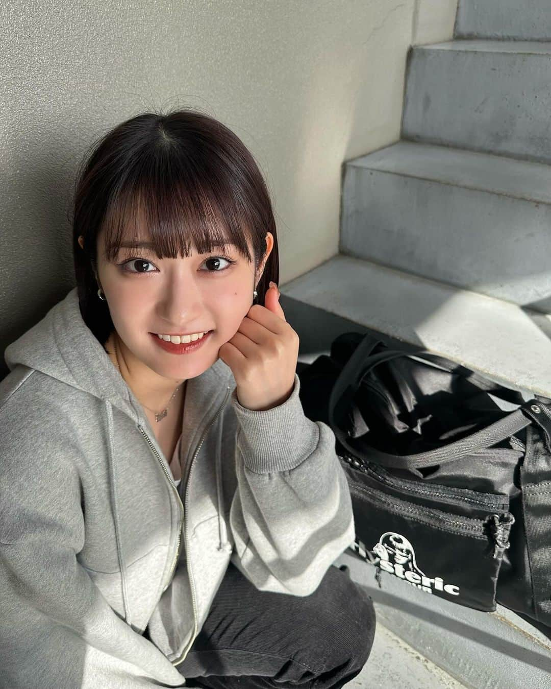 広瀬ちひろさんのインスタグラム写真 - (広瀬ちひろInstagram)「4枚目、なんか手がダサい」11月3日 20時05分 - chi_hirose