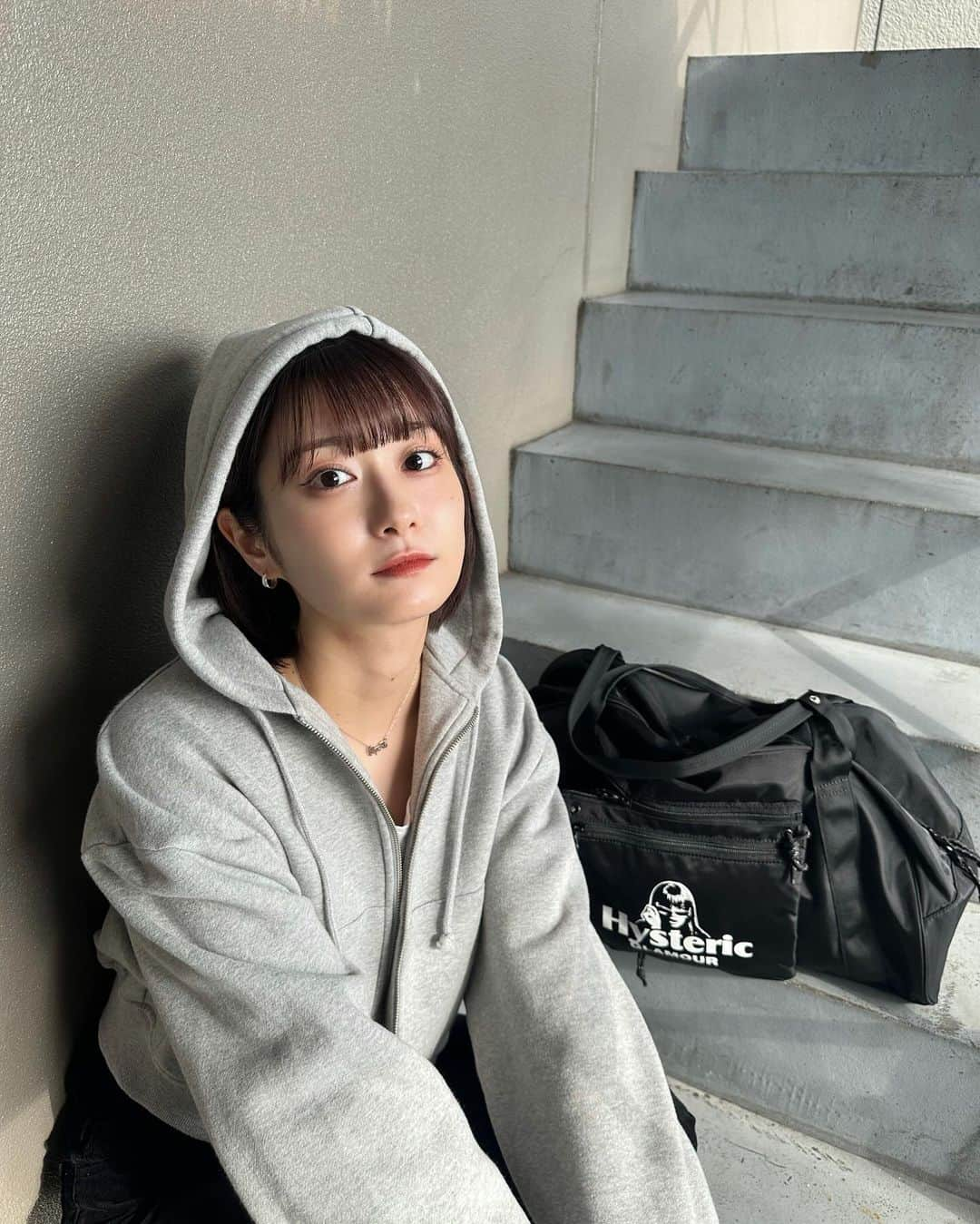 広瀬ちひろさんのインスタグラム写真 - (広瀬ちひろInstagram)「4枚目、なんか手がダサい」11月3日 20時05分 - chi_hirose