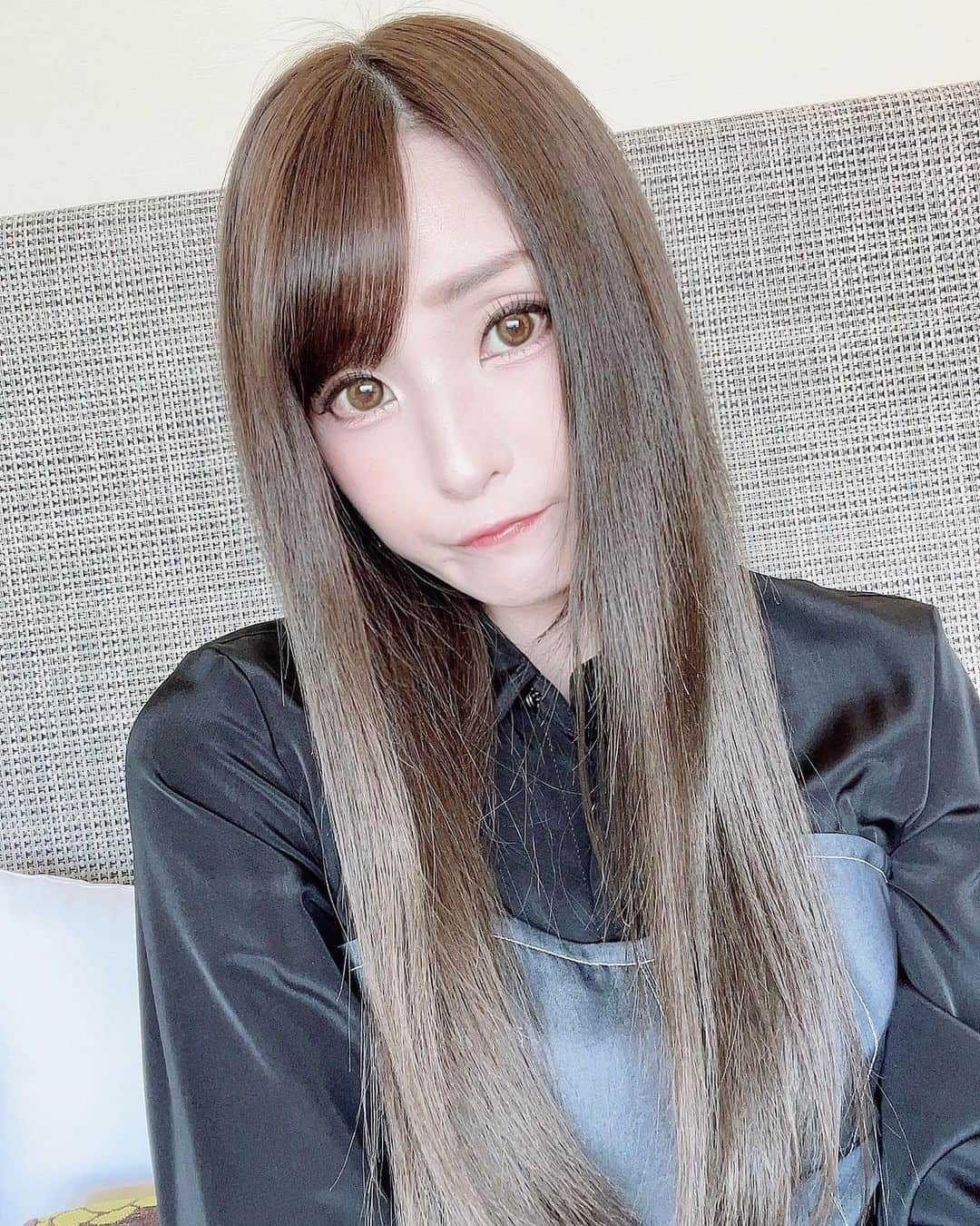 黒沢美怜のインスタグラム：「最近よく食べすぎて顔とお腹がまんまるです🫣💔笑  #秋だもの #食欲の秋」