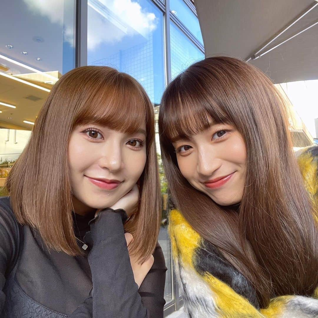 鈴木えりかのインスタグラム：「この前久しぶりの🍽️ 遅れちゃったけど やっとお祝いできた🍰🖤  おめでと💛💛💛  #thebelcomo  #lunch」