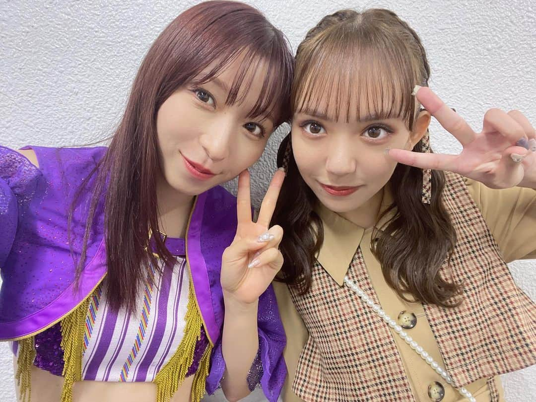 大黒柚姫さんのインスタグラム写真 - (大黒柚姫Instagram)「＊ #ukka ちゃん あやめちゃん気づいたら隣にいて面白すぎた🤣 それ9向かい合わせで踊れたのも思い出だし 怪盗少女でケチャできたのも思い出📷💭💓 次回の柚姫の部屋はあやめちゃんゲストだから楽しみだ！！ その前に明日の生誕祭頑張ってね💕︎  あとケータリングに行ったらもあちゃんとあやめちゃんが居て 招き入れてくれたの嬉しかった︎‪🫶🏻❤️‍🔥 もあちゃんはあやめちゃんが何言っても笑っててしかも全肯定で いい子だなあ🥺って改めて思った( ¨̮ )♡♡ こんなにゆっくりお話したのも初めてだったからとっても楽しい一時でした✌︎ ʘ̅͜ʘ̅ 前髪あるもあちゃんも可愛いけど前髪ないもあちゃんが好きすぎて... 可愛かった🩷🩷🩷  また一緒にご飯食べよーね՞ ⸝⸝> ̫ <⸝⸝ ՞  #ukka #芹澤もあ ちゃん #川瀬あやめ ちゃん #スタプラフェス#スタプラ#アイドル#idol」11月3日 20時13分 - yuzuki_oguro_official