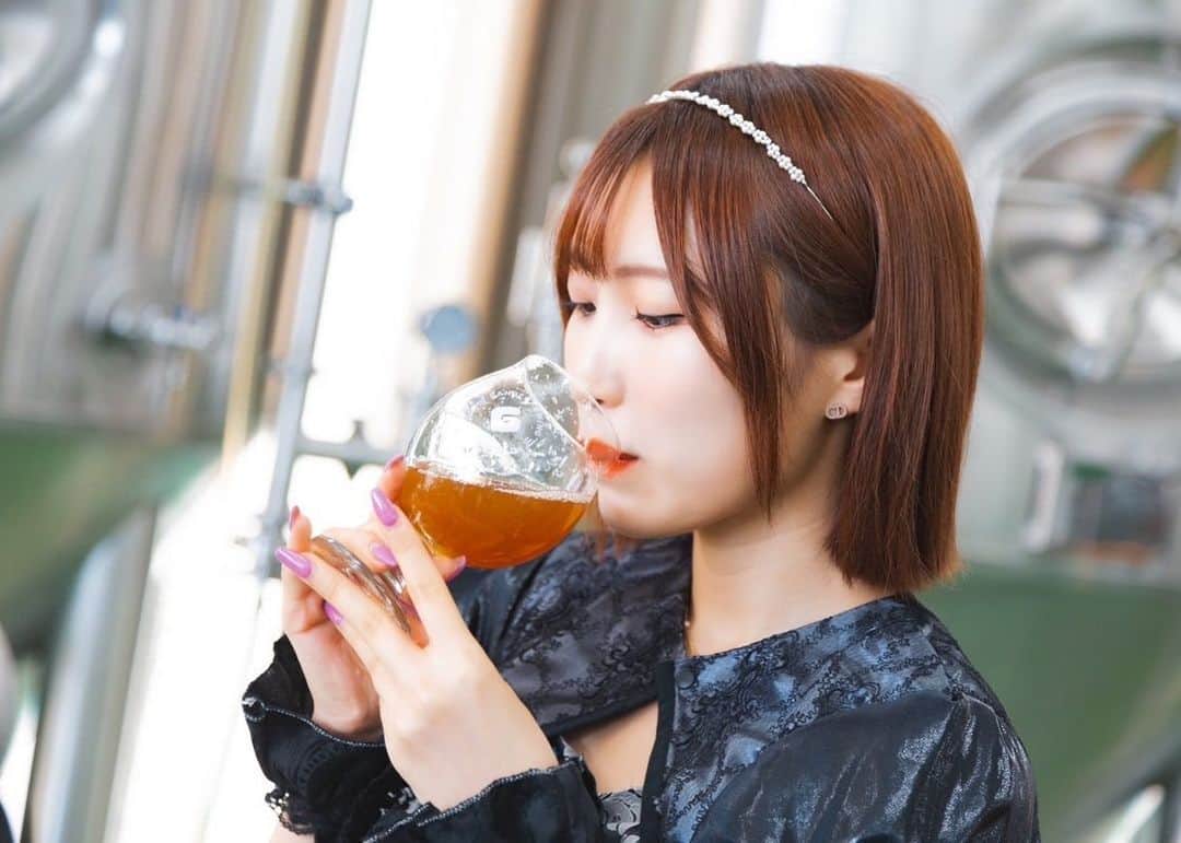 桜井まあかさんのインスタグラム写真 - (桜井まあかInstagram)「黒姫高原でのお仕事オフショット📸🖤🧡💙  #アイドル #地下アイドル #モデル #黒姫高原スノーパーク #黒姫高原 #黒姫高原スノーパーク #ビール #クラフトビール #pr #アンバサダー #idol #japanesegirl #model #beer #craftbeer」11月3日 20時19分 - maaaaaka02