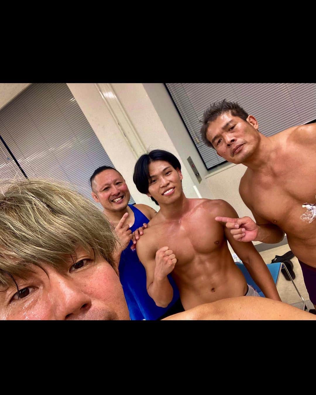 望月成晃さんのインスタグラム写真 - (望月成晃Instagram)「ブレイブ 前哨戦？  田中がISHINを引きずり落として両リン  負け続きだったけど、今日は引き分け (M3K的には勝ち)  次は勝つ番だぞ」11月3日 20時21分 - mochizuki.masaaki