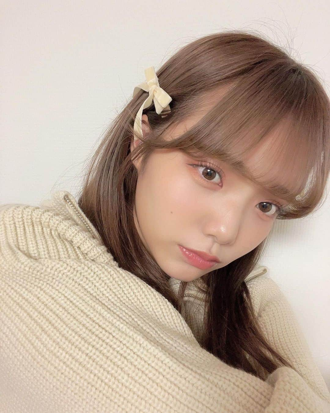 佐久間乃愛のインスタグラム：「︎✿ 発売中のnon-no12月号カワイイ選抜SNAPに掲載していただいてます🎀 小腹が空いた時に食べる間食3選を紹介してるので参考にしてみてください🐰  ヘアピンのリボン可愛くてお気に入り♡ スリーコインズのです︎☺︎  #ノンノ #カワイイ選抜」