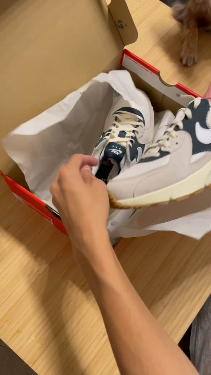 長坂 睦生のインスタグラム：「楽天のセールでair max👟」