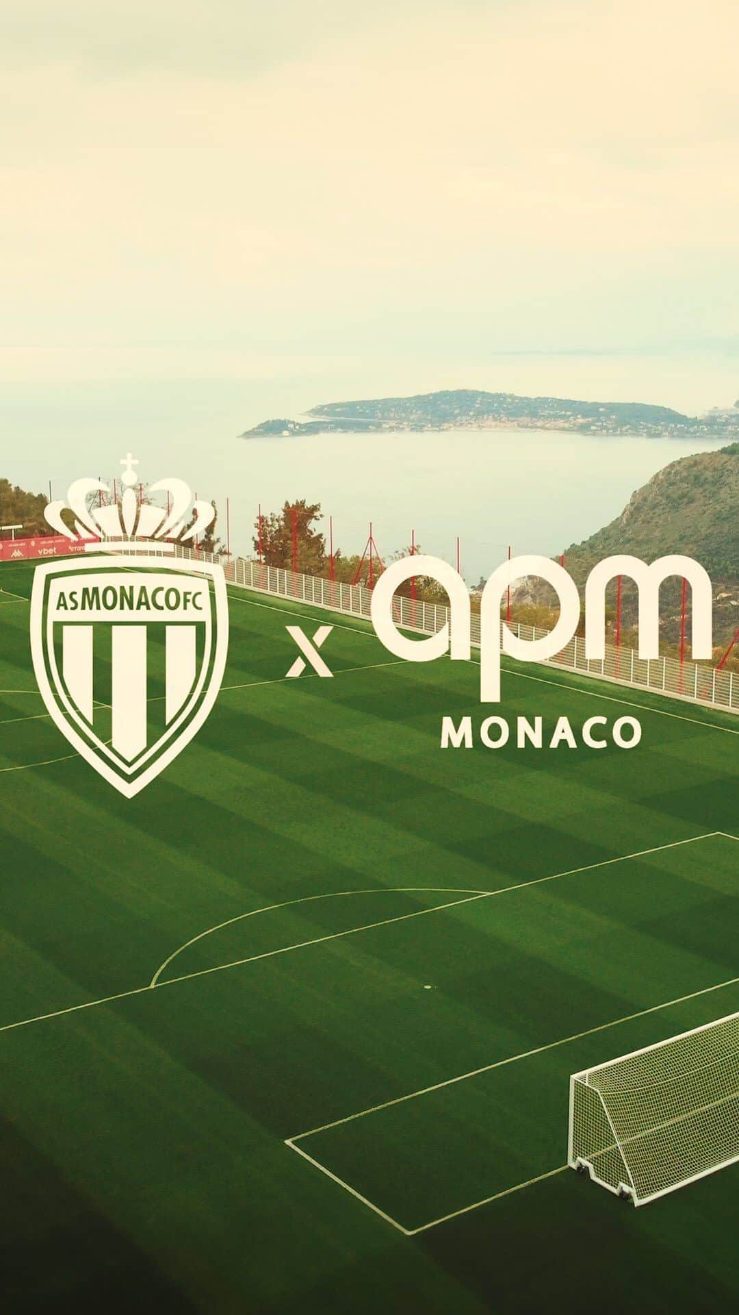 南野拓実のインスタグラム：「𝗟’𝗘𝗟𝗘𝗚𝗔𝗡𝗖𝗘 𝗟𝗔 𝗣𝗔𝗦𝗦𝗜𝗢𝗡 𝗟𝗔 𝗗𝗘𝗧𝗘𝗥𝗠𝗜𝗡𝗔𝗧𝗜𝗢𝗡  C’est l’esprit de l’alliance entre l’AS Monaco et @apmmonaco 🤝  Un partenariat qui célèbre les valeurs de la Principauté de Monaco 🇲🇨  #apmmonaco #determination #passion #elegance」