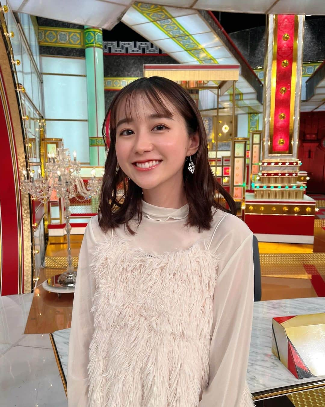 若林有子のインスタグラム：「今日の金スマは社交ダンス💃  ストイックに取り組んでるからこそ生まれる衝突ってありますよね💥 世界選手権まであと少し…浅田舞さん・オチョさんペアの挑戦をご覧ください！  今夜9時です！  #金スマ」