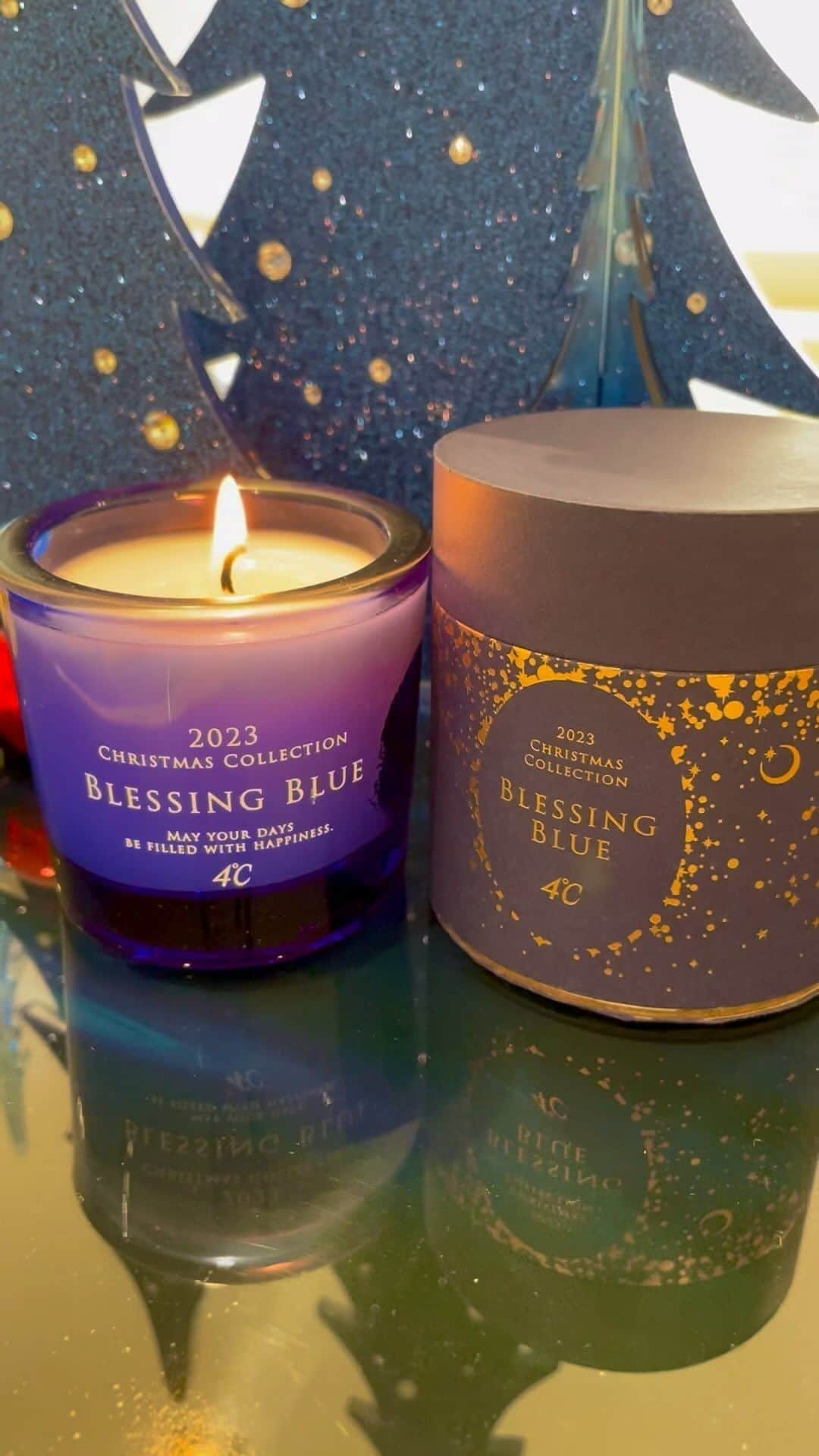 ４℃ / ヨンドシーのインスタグラム：「【Special Present】 2023 Christmas Collection ～BLESSING BLUE -祝福はきらめきの中に-～  11月3日（金）より、全国の４℃店舗および公式オンラインショップにて2023クリスマスコレクションを発売いたします。  コレクションジュエリーをご購入いただいたお客様には、“BLESSING BLUE”を表現したオリジナルキャンドルをプレゼントいたします。  タンザナイトのような深いブルーが美しいキャンドル。 クリスマスにぴったりのやわらかで上品な香りを楽しんで頂けます。  ※先着数量限定、なくなり次第終了  #ヨンドシー #ジュエリー  #クリスマス #キャンドル #プレゼント #ギフト #ご褒美ジュエリー #ご褒美 #ファッション #ネイビー #青 #jewelry #fashion #fashionjewelry #newarrivals #collection #christmas #blue #candle」